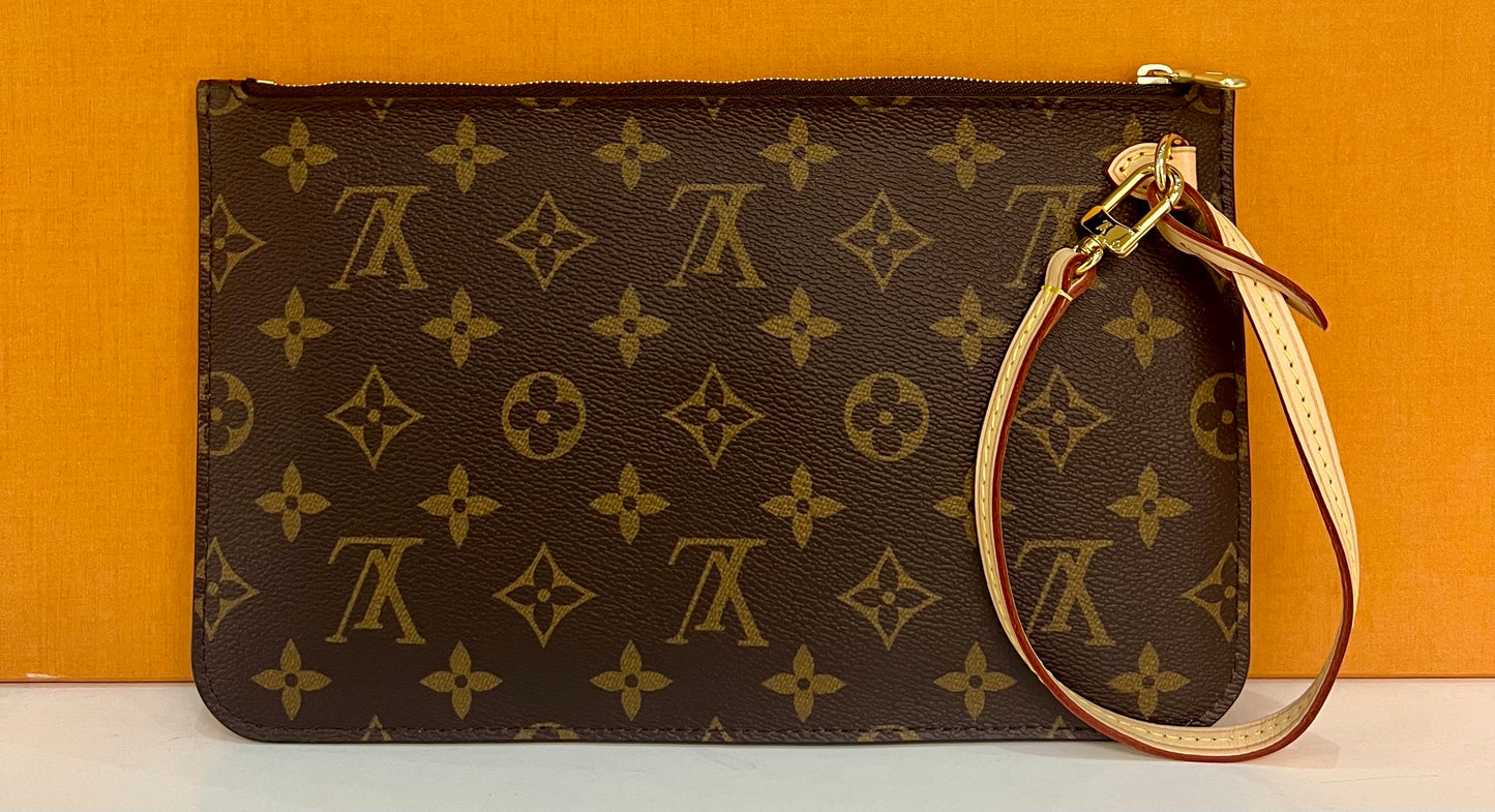 Wristlet Monogram