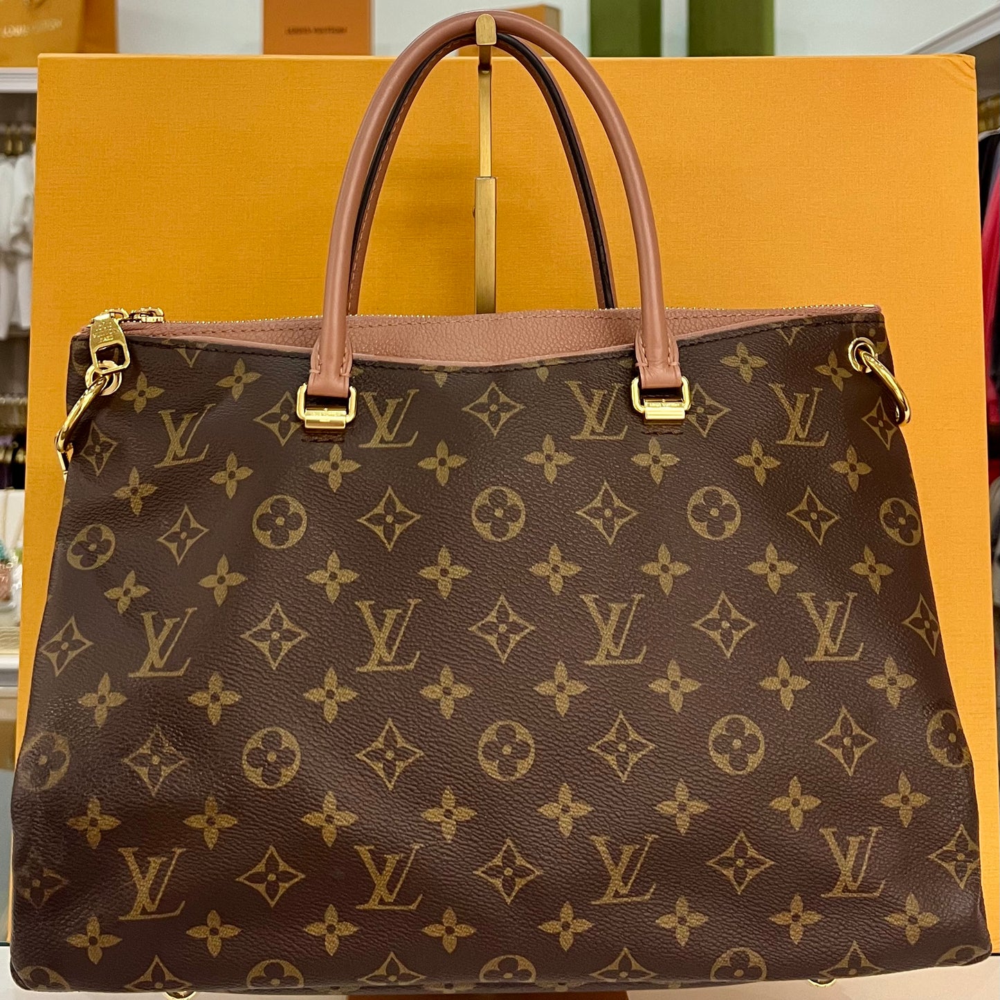 Pallas MM Monogram