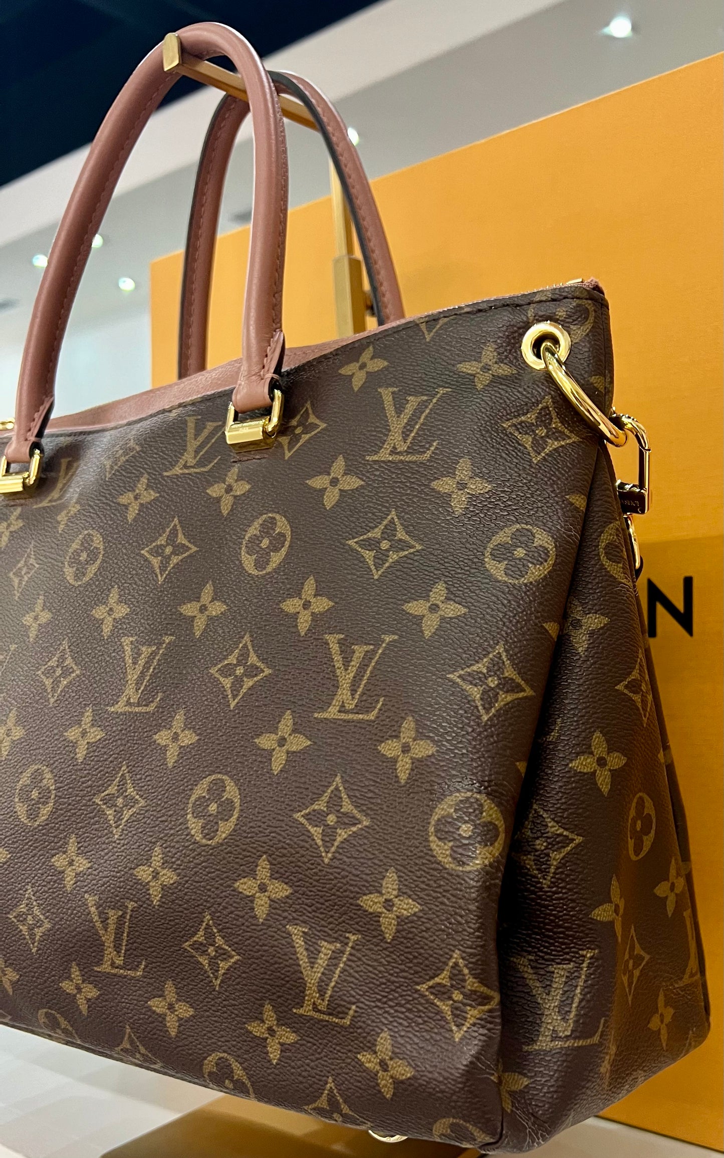 Pallas MM Monogram