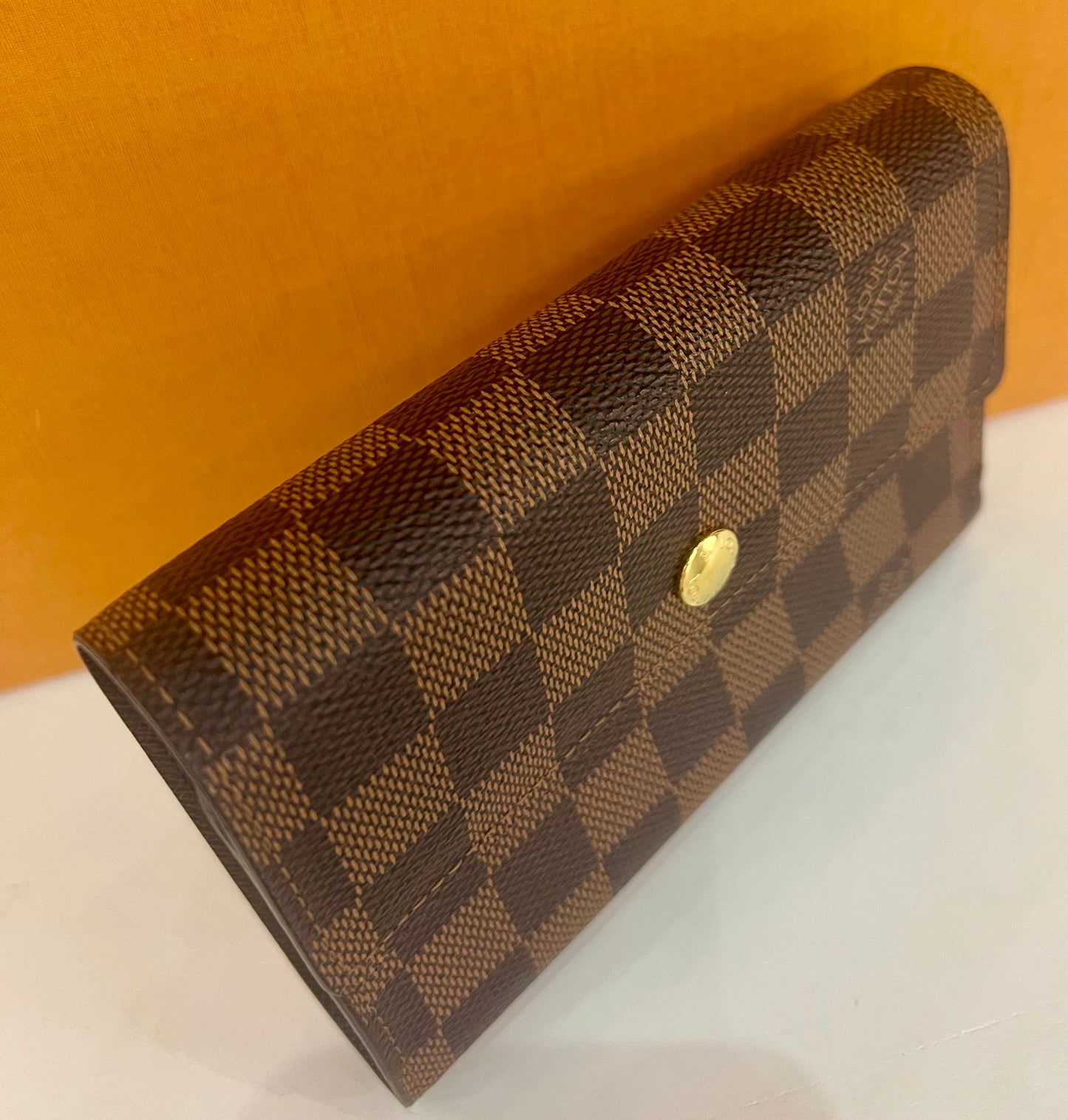 International Wallet Damier Ebene