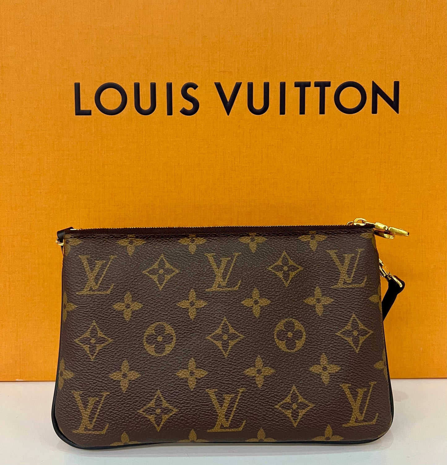 Large Logo Zippy Pochette